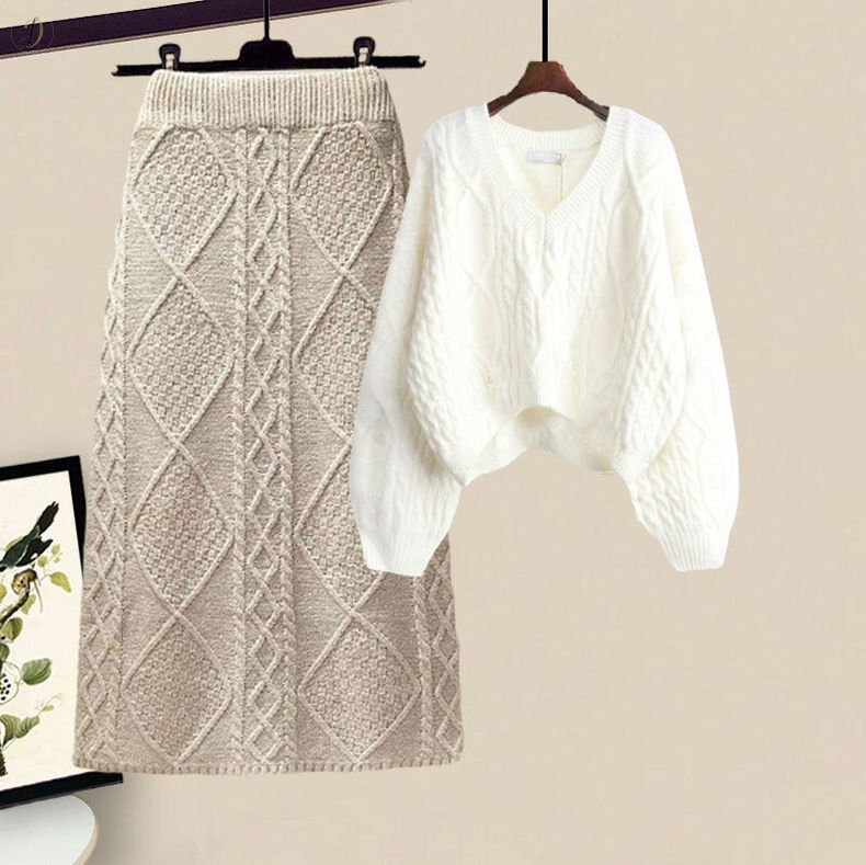 ホワイト/セーター+アプリコット/スカート