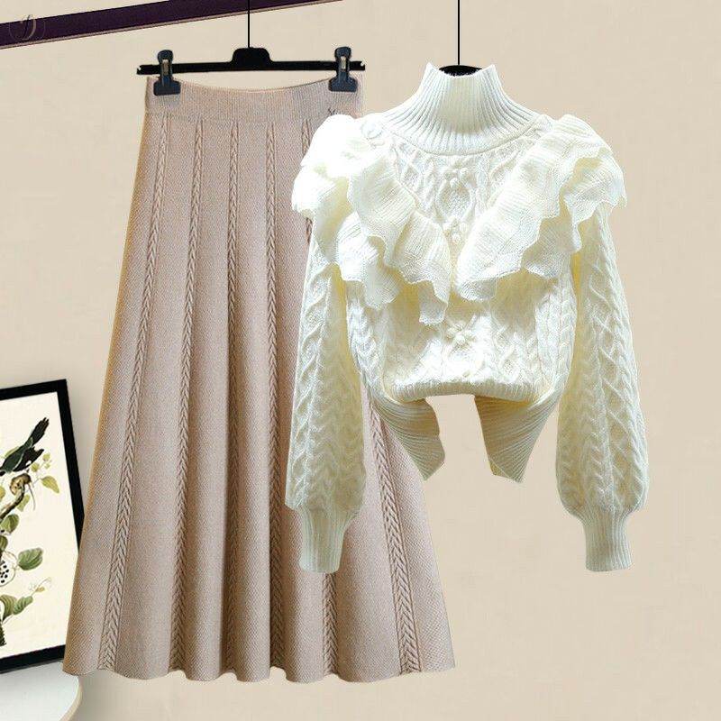 ホワイト/セーター+ ベージュ/スカート