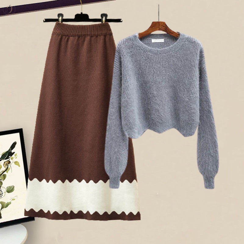 グレー/セーター+コーヒー/スカート