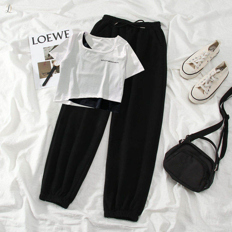 ホワイトTシャツ+ブラックパンツ/セット