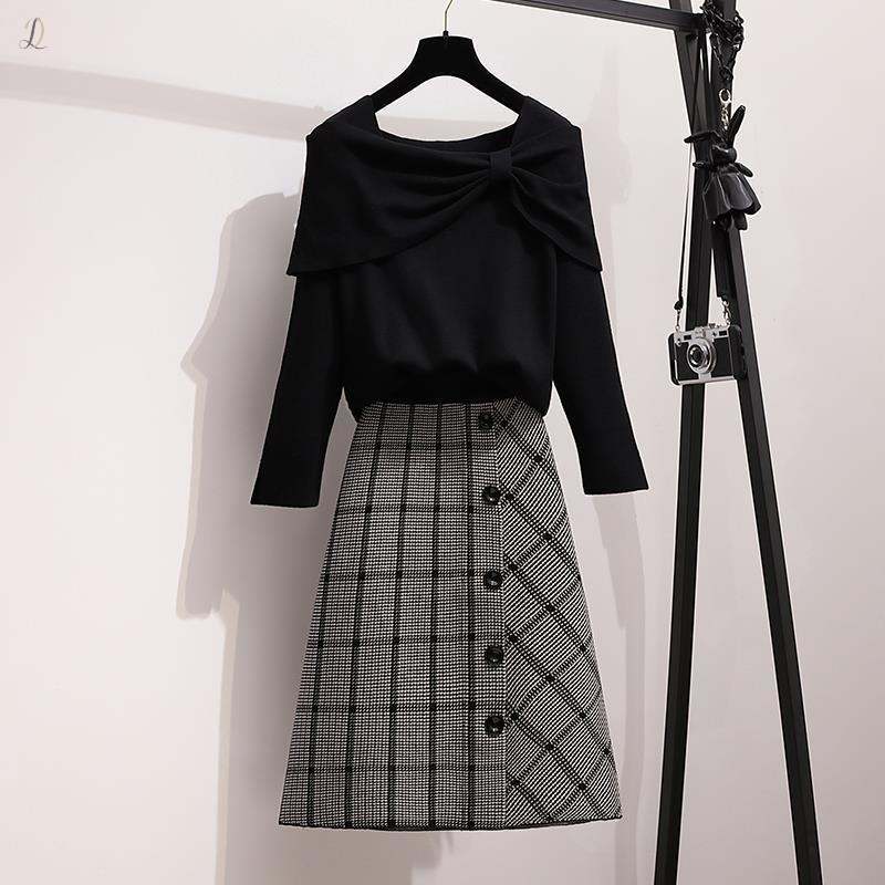 ブラック/セーター+ グレー/スカート