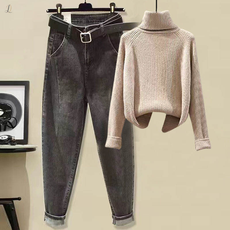 アイボリー/セーター+ブラック/パンツ