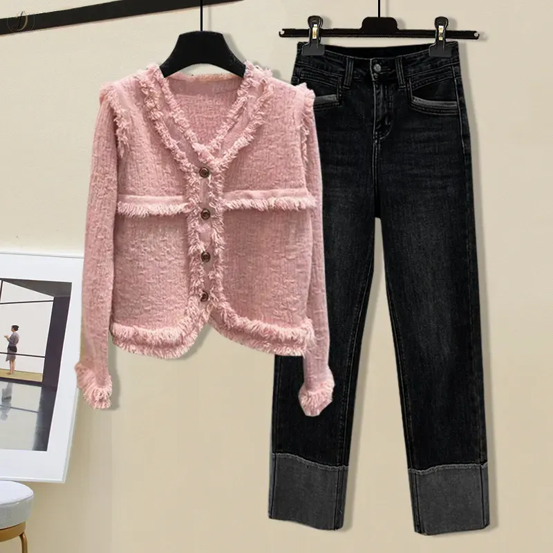ピンク/セーター+ブラック/パンツ