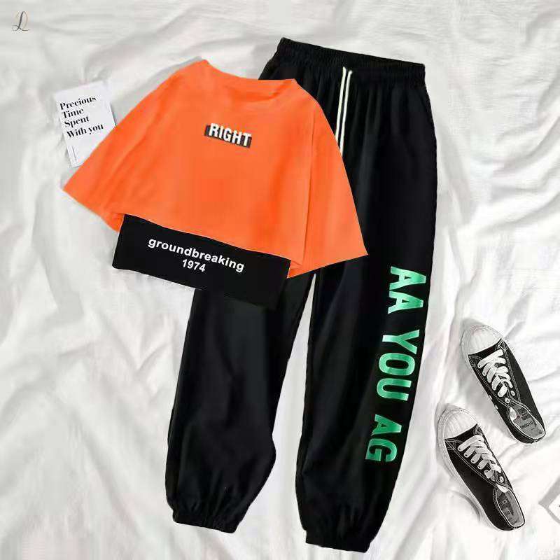 オレンジ/Tシャツ+ブラック/タンクトップ+ブラック/パンツ