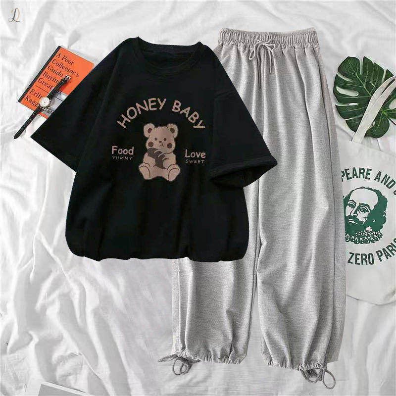 ブラック/Tシャツ+グレー/パンツ
