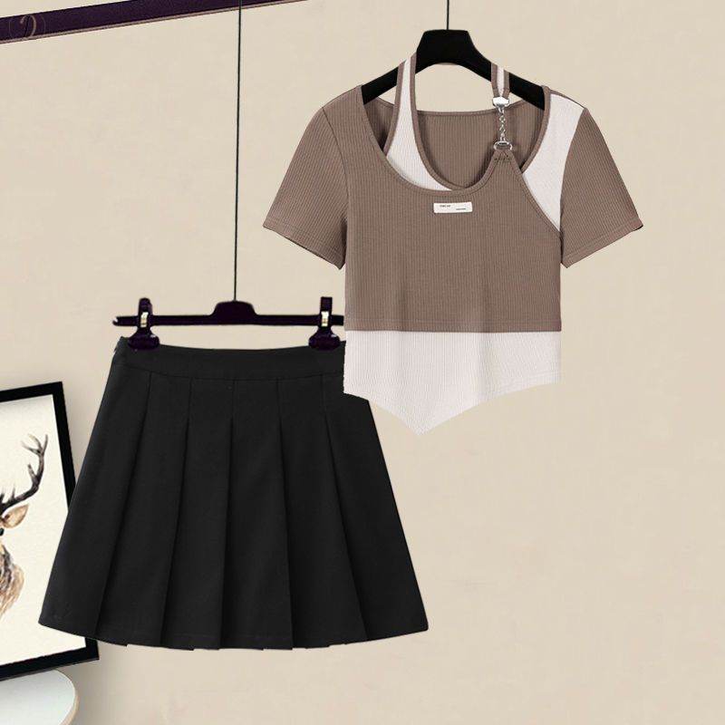 コーヒー/Tシャツ+ブラック/スカート