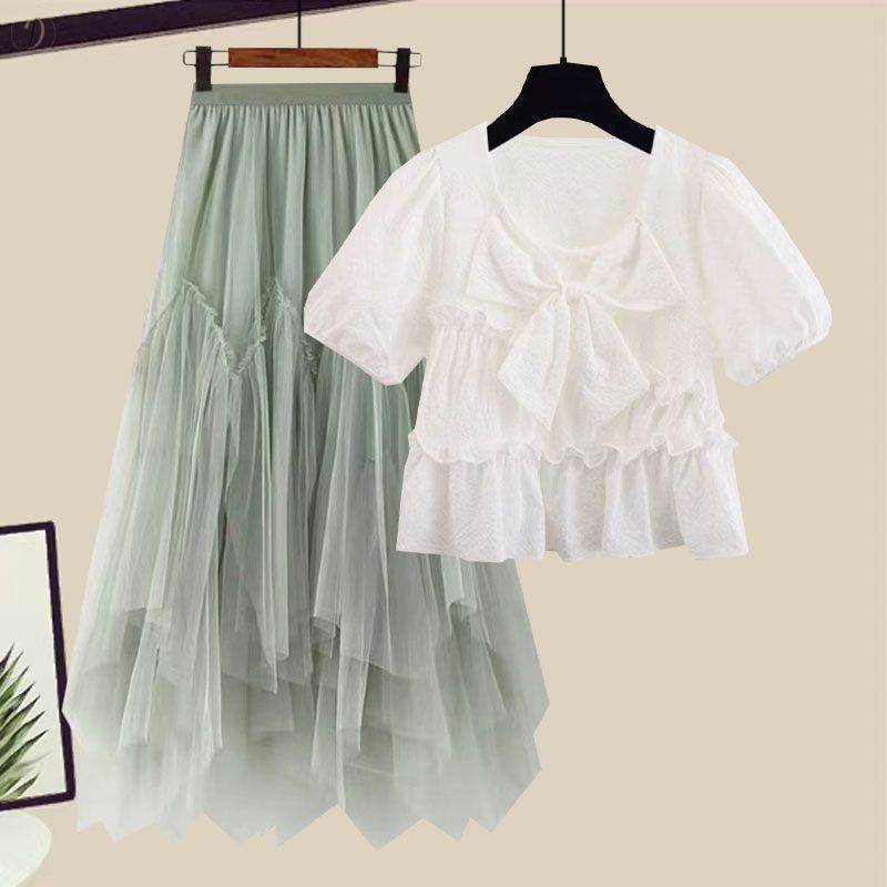 ホワイト/トップス+グリーン/スカート