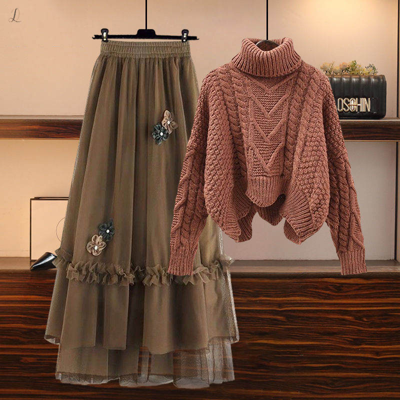 レッド/セーター+ブラウン/スカート