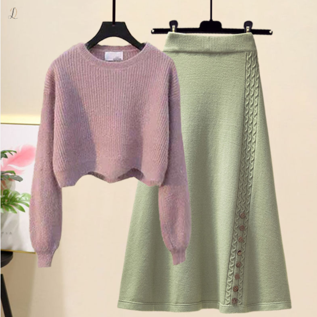 パープル/セーター+グリーン/スカート