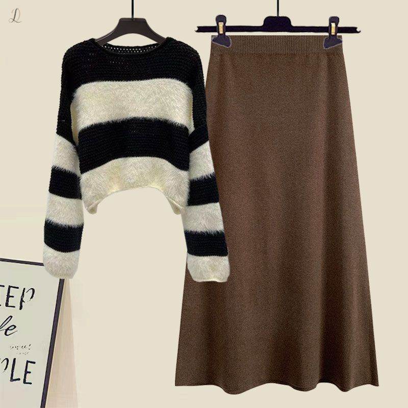 ブラック/セーター+コーヒー/スカート