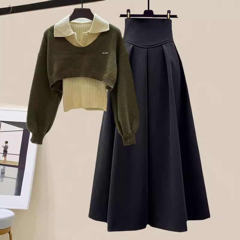アイボリー/セーター+グリーン/スウェット+ブラック/スカート