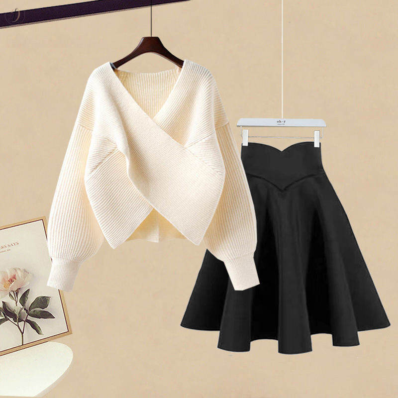 アイボリーセーター01＋ブラックスカート