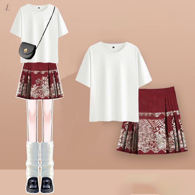 ホワイト/Tシャツ+レッド/スカート